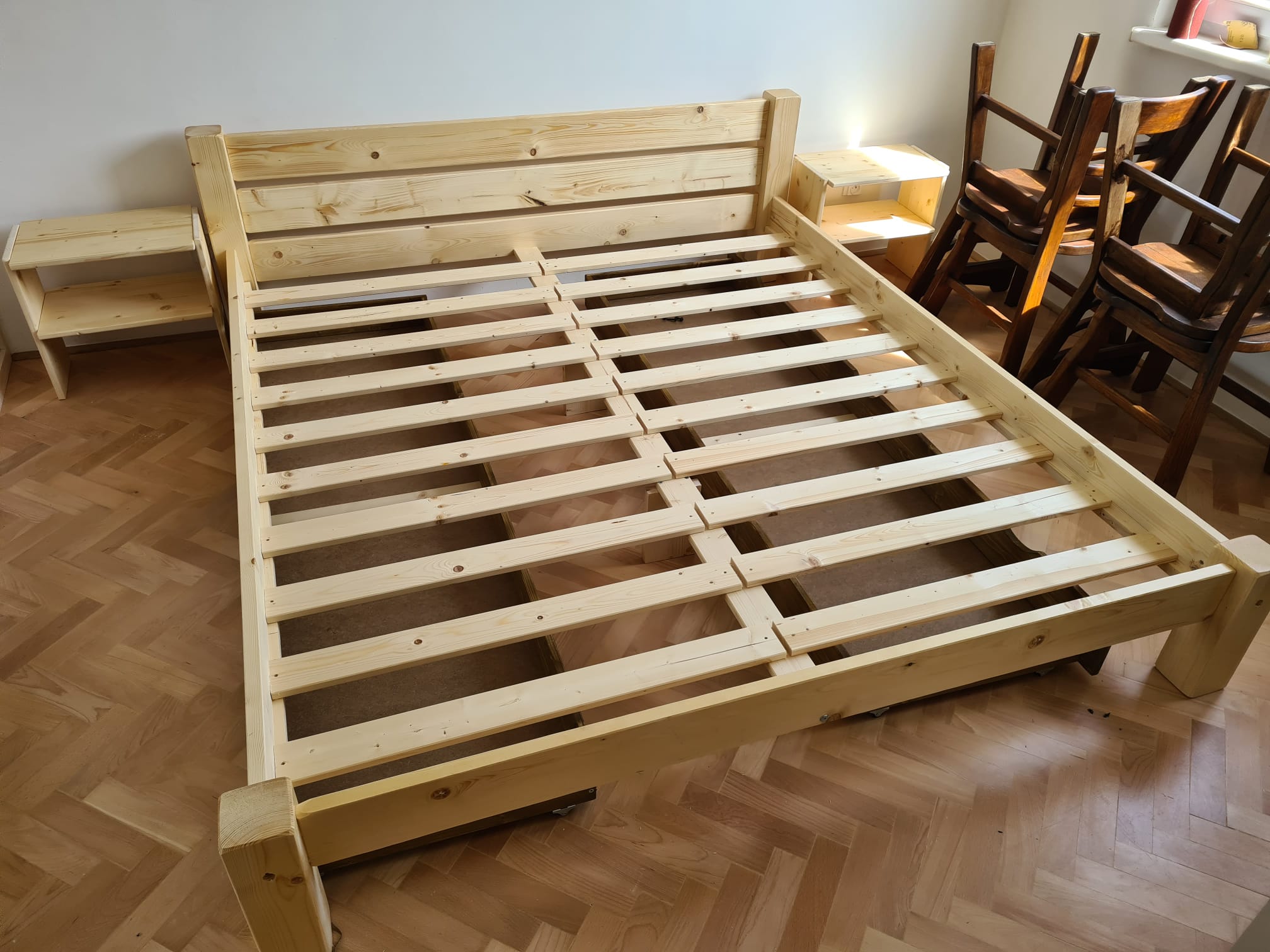 erika tram nocni stolky suplik zakaznik